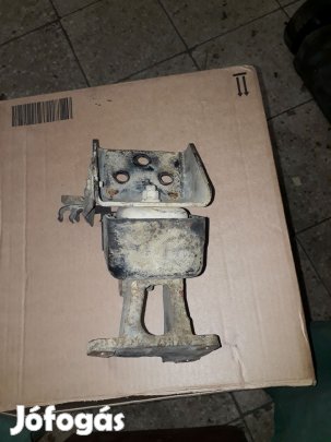 Suzuki Vitara Jobb Motortartó Bak