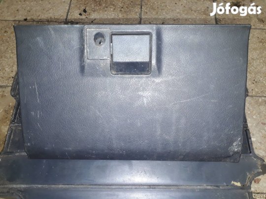 Suzuki Vitara Kesztyűtartó