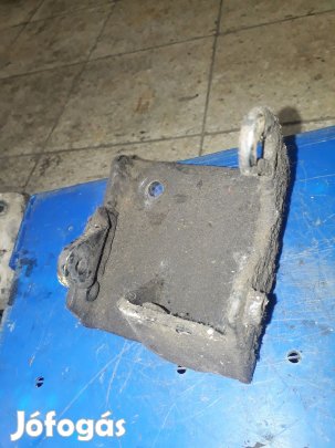 Suzuki Vitara Kormányszervó Szivattyú Tartó Bak