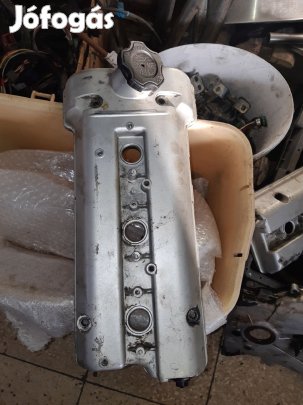 Suzuki Vitara Szelepfedél