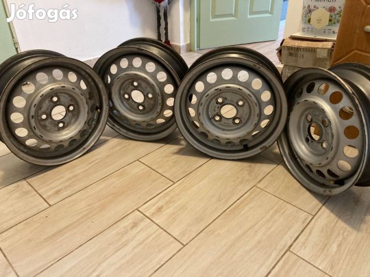 Suzuki lemezfelni 165/70/14R