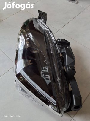 Suzuki swift jobb ledes fényszoro