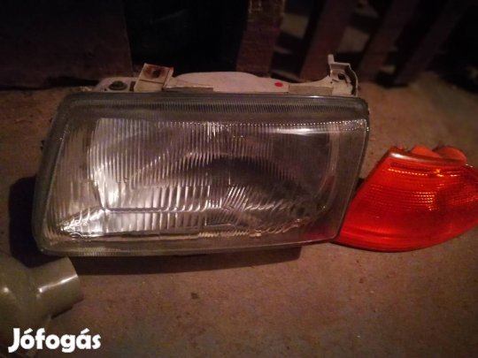 Suzuki szerdán első lámpa jobb és bal.