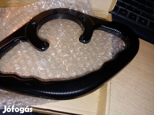 Suzuki tankra rögzíthető utas kapaszkodó