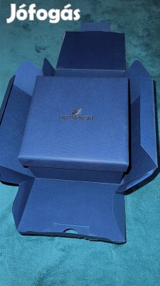 Swarovski Year of the Horse szobor