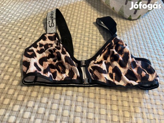 Sweet melltartó -top