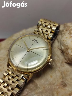 Swiss szép Mondia mechanikus karóra