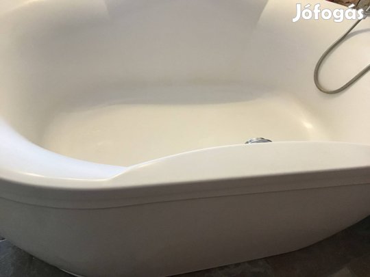 Szabadonálló fürdőkád eladó