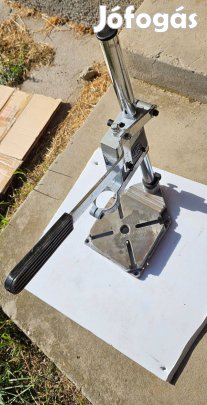 Szabvány méretű fúrógép befogására alkalmas állvány Új/újszerű