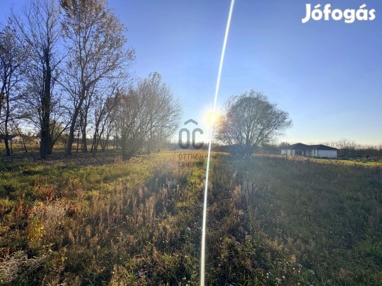 Szadai eladó telek