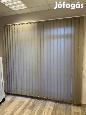 Szalagfüggöny karnissal, minden tartozékával több méretben eladó