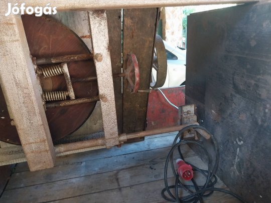 Szalagfűrészgép eladó 