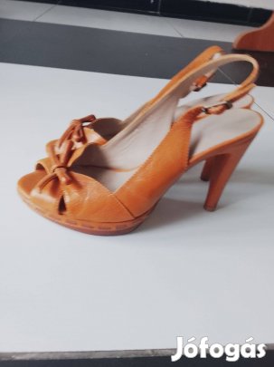 Szalamander bőr magassarkú extra csini szandál új 38as