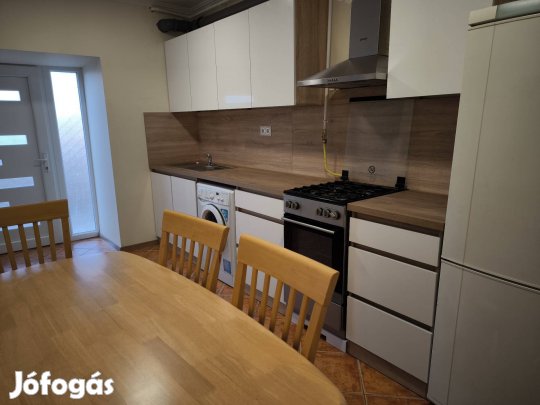 Szállás munkásszállás Ercsi Százhalombatta Iváncsa Ráckeresztúr Érd  