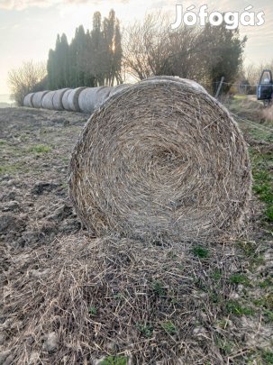 Szalma bála eladó