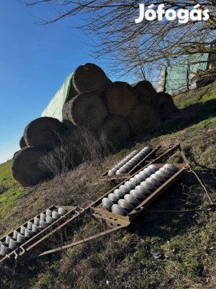 Szalma eladó