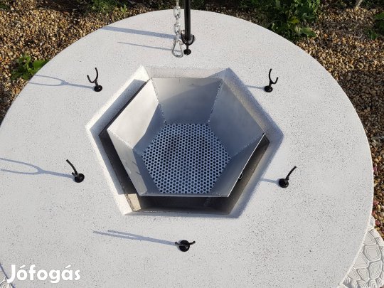 Szalonnasütő Bográcsozó műkő