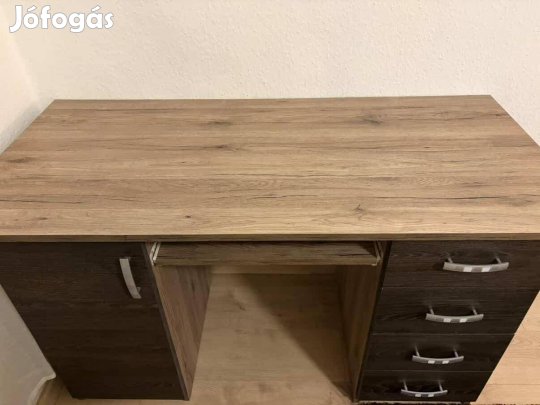 Számítógép-Íróasztal