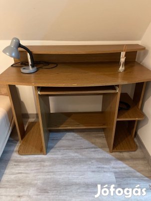 Számítógép asztal 120cm x 55cm magasság 70cm