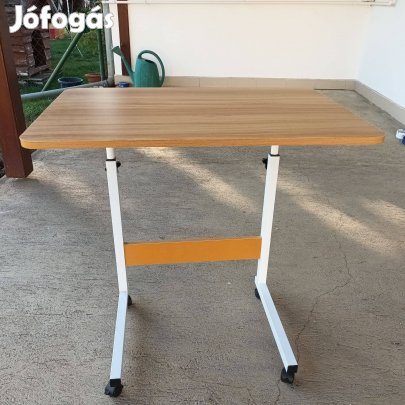 Számitógép asztal