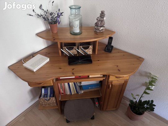 Számítógép asztal