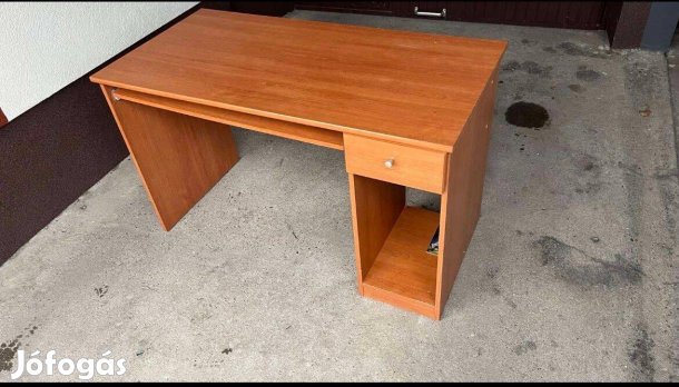 Számítógép asztal