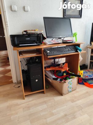 Számítógép asztal