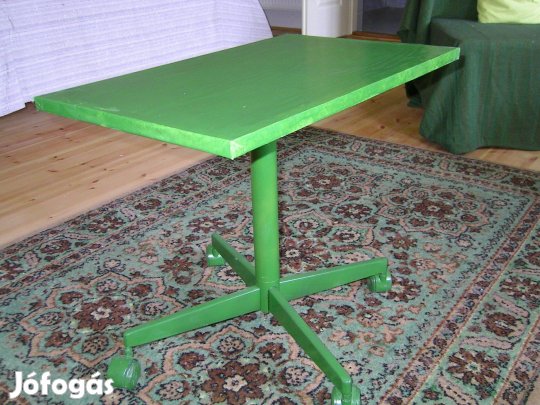 Szamitogep asztal, kis guruló asztal, vas szerkezet