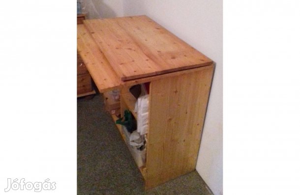 Számítógép fa asztal