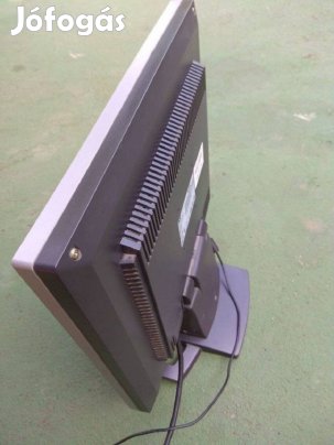 Számítógép monitor lapos kivitel Beépített hangszórókkal 19" lcd