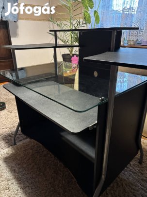 Számítógép üvegasztal