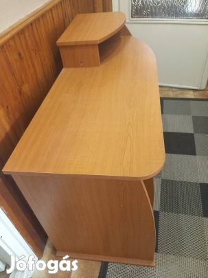 Számítógépasztal,íróasztal