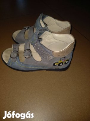 Szamos szupinált kisfiú cipő eladó