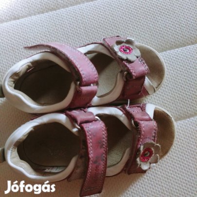 Szamos szupinált lány szandál