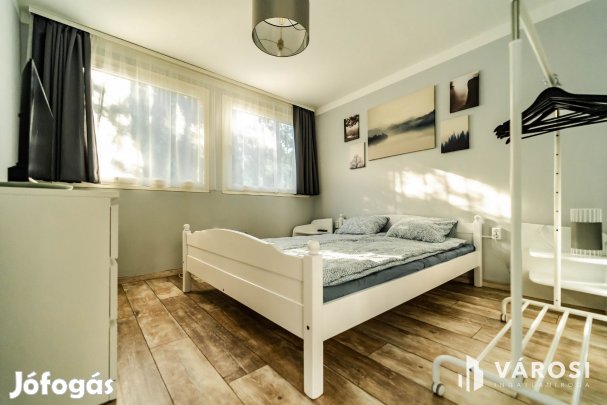 Szanazugi apartmanházak medencével,jakuzzival