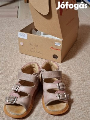 Szandálok eladók