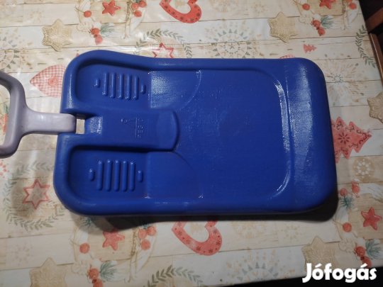 Szánkó ( csuszka ) müanyag eladó!