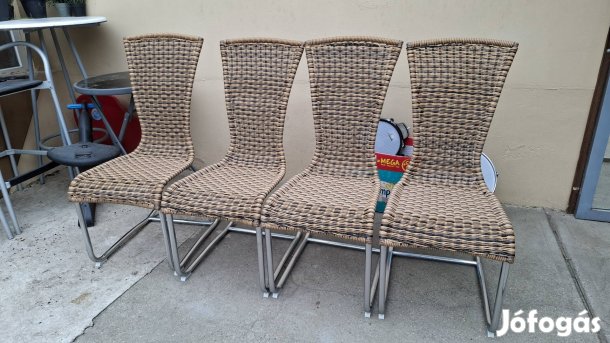 Szánkótalpas ,fémvázas étkező szék ,4db.