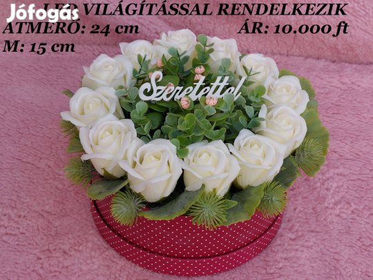 Szappanrózsa box. Anyák napjára. Bordó-pöttyös dobozban