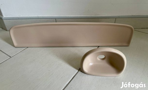 Szappantartó + piperepolc egyben eladó (bézs színű, porcelán) eladó!