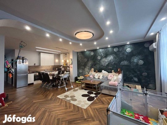 Szárföldön Összkomfortos családi ház eladó