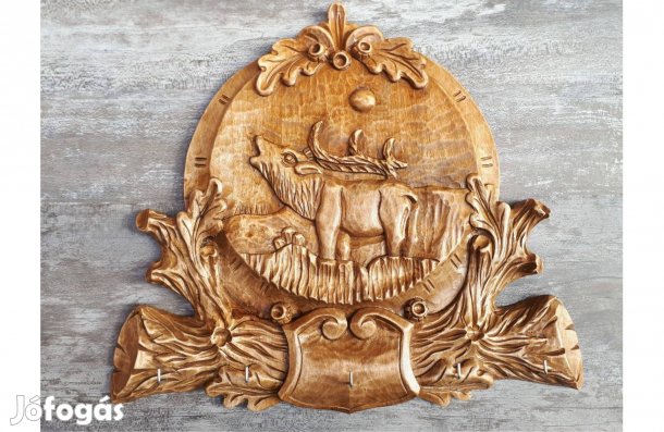 Szarvaskép falikép kulcstartó faragott kép fafaragás vadászkép vadásza