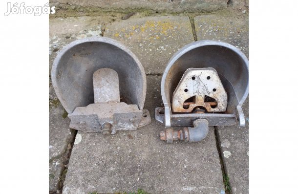 Szarvasmarha istállóba önitató