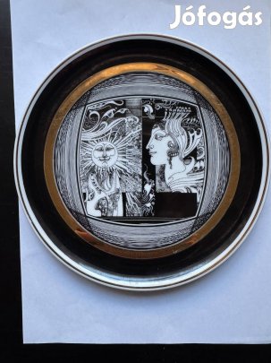 Szász Endre Hollóházi porcelán dísztányér eladó .