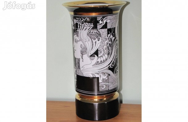 Szász Endre hollóházi porcelán csőváza, SZ052