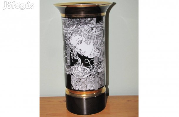 Szász Endre hollóházi porcelán csőváza, SZ521