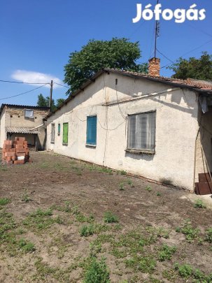 Szatymaz külterületén ház eladó