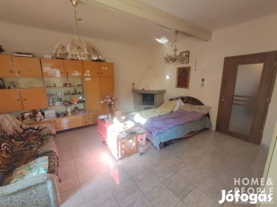 Szatymazi tanya kövesút közelében!