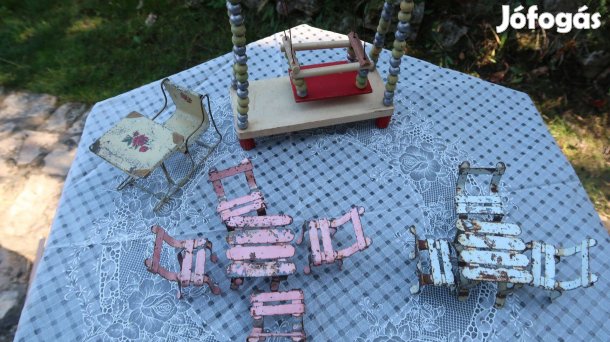 Századfordulós fém játék kerti bútor hintával