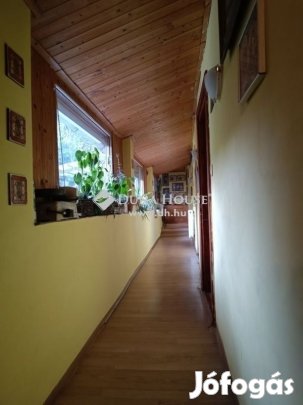 Százhalombattai eladó 140 nm-es ház